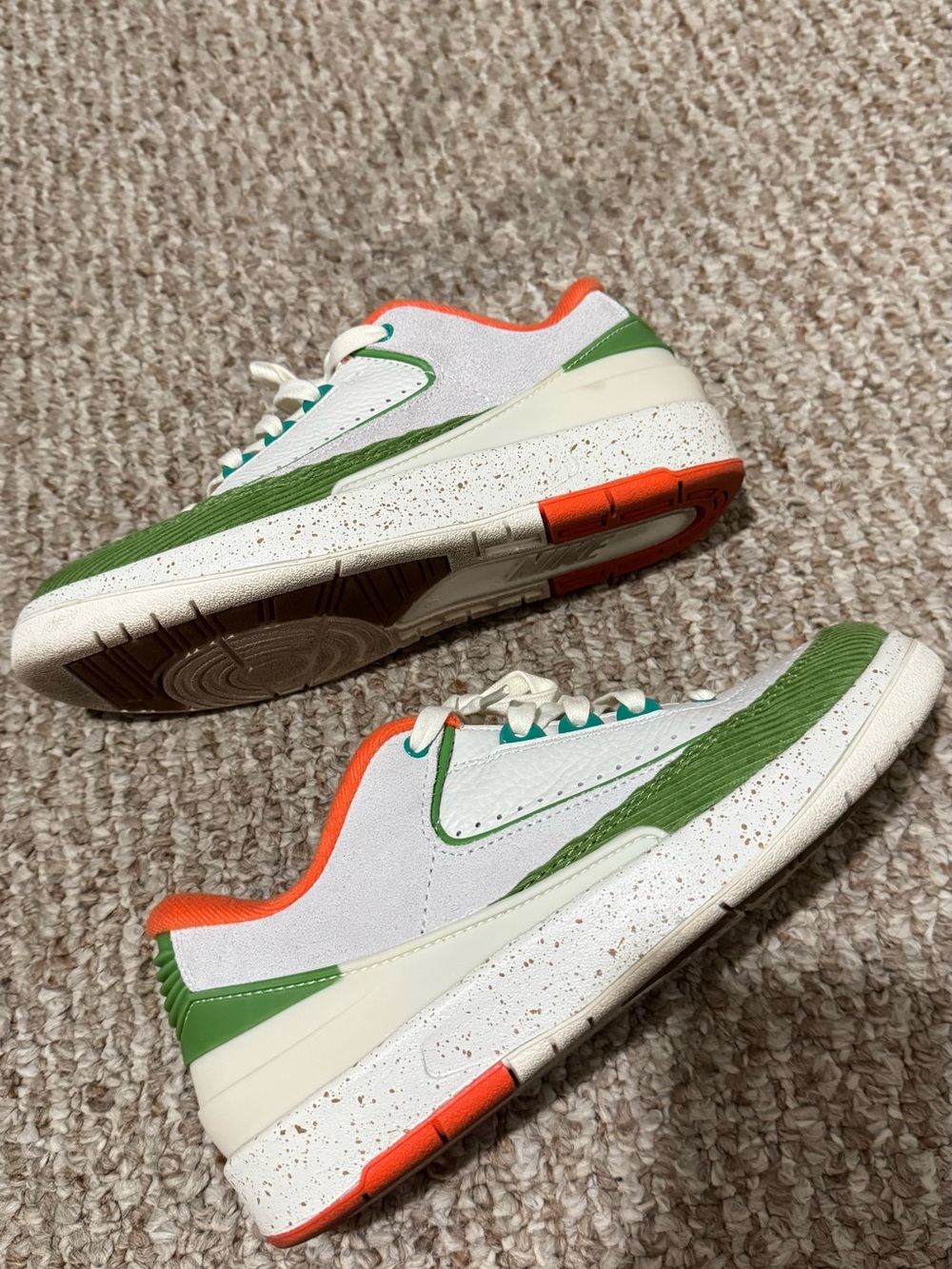 Jordan 2 Low Titan